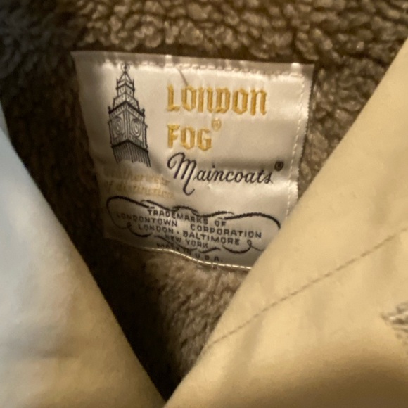 London Fog Trench_Tan Rain Long Coat Main-coat_ Zip Out Liner_40Reg - Picture 6 of 13
